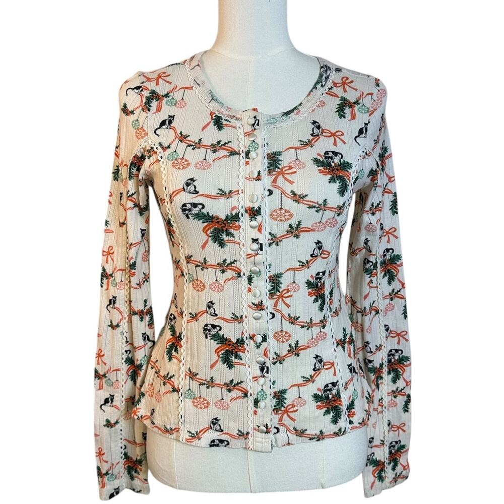 Free People Dainty Vintage Christmas Kittens Pearl And Lace Cardi Top Medium NWT - Picture 5 of 11